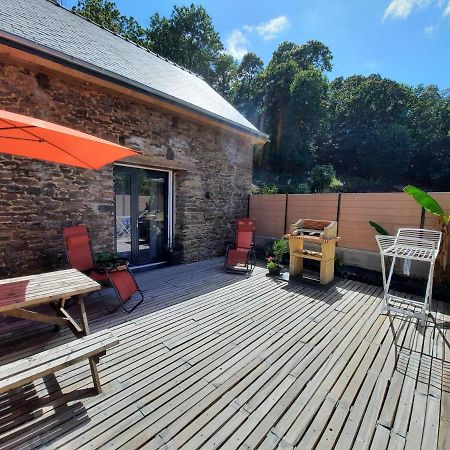 A La Memoire De Merlin & Spa Saint-Malon-sur-Mel エクステリア 写真