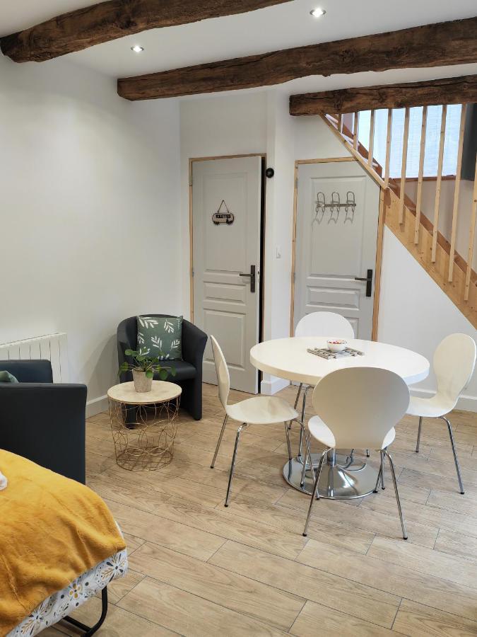 A La Memoire De Merlin & Spa Saint-Malon-sur-Mel エクステリア 写真